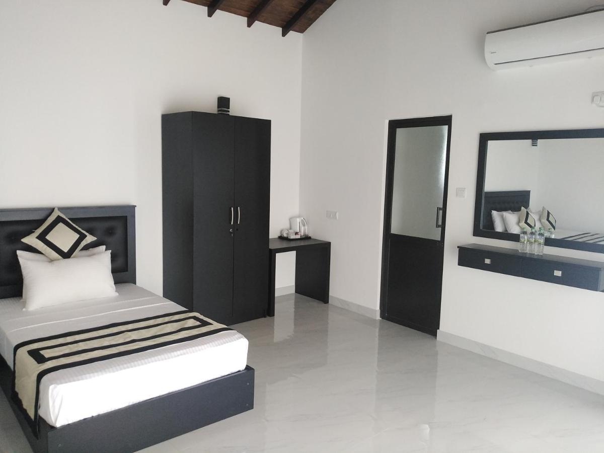 3R Resort نيجومبو المظهر الخارجي الصورة